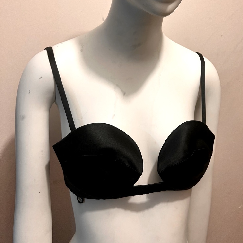 Alexander McQueen black satin circle plunge bra size Italian 42 / US 6